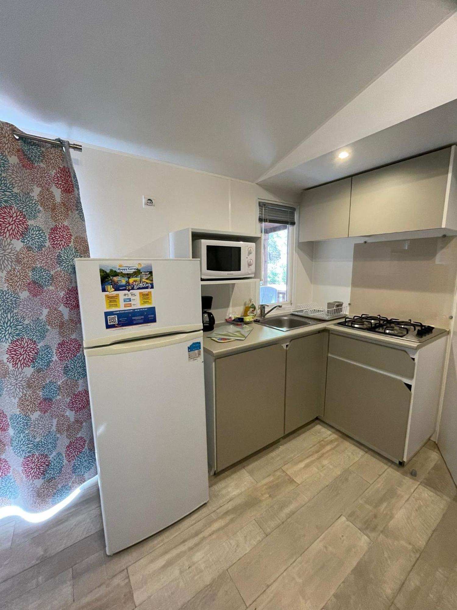 Happy Camp Mobile Homes In Camping Iscrixedda Лотцорай Екстериор снимка